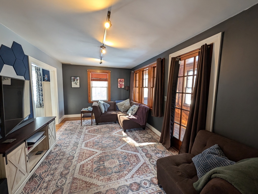 376 Treble Cove Road Billerica, MA 01862 - Photo 22 of 41