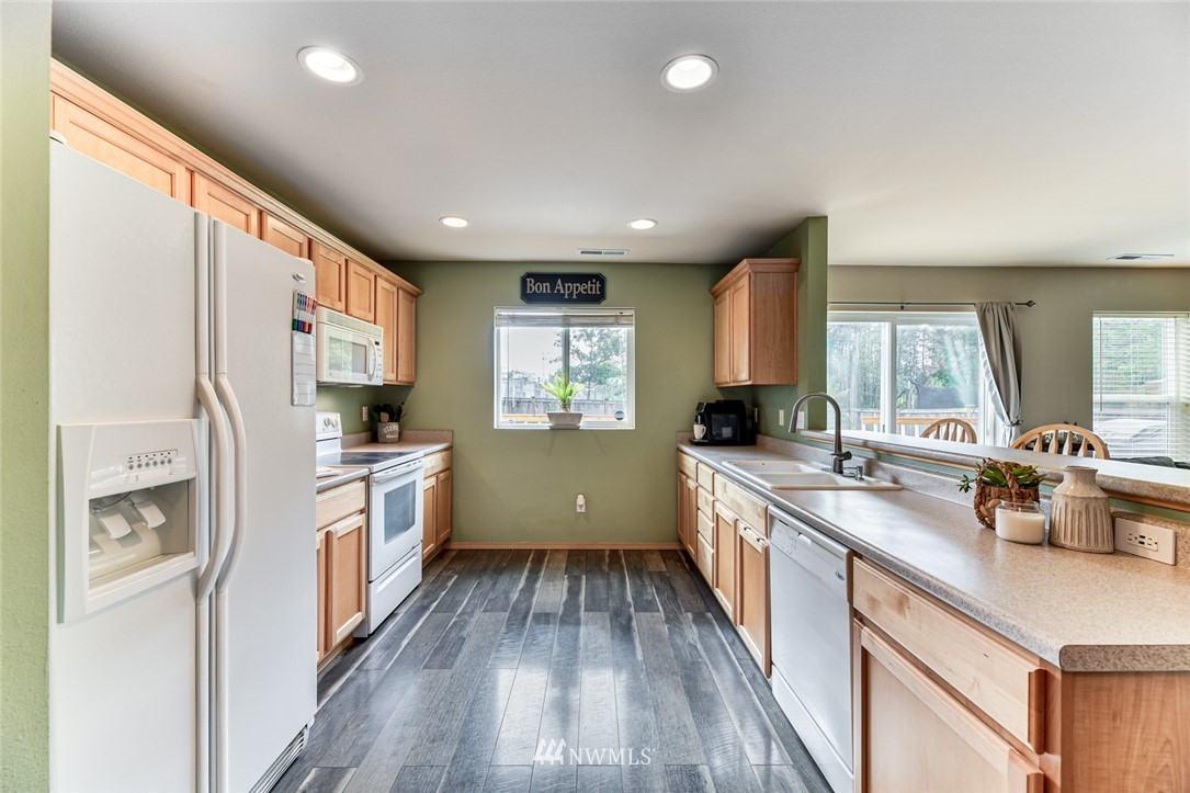 3812 155th Place Southeast Bothell, WA 98012 - Photo 8 of 36 Gallery Image 8