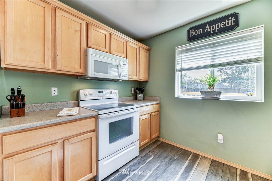 3812 155th Place Southeast Bothell, WA 98012 - Photo 9 of 36 Gallery Image 9
