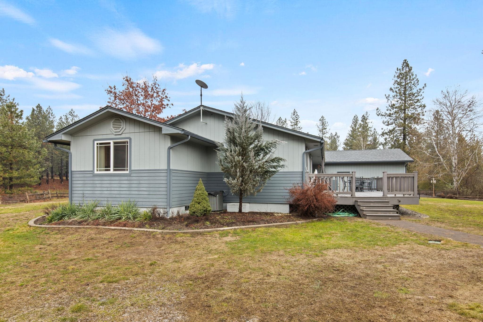 23605 North Crescent Road Chattaroy, WA 99003 - Photo 30 of 47