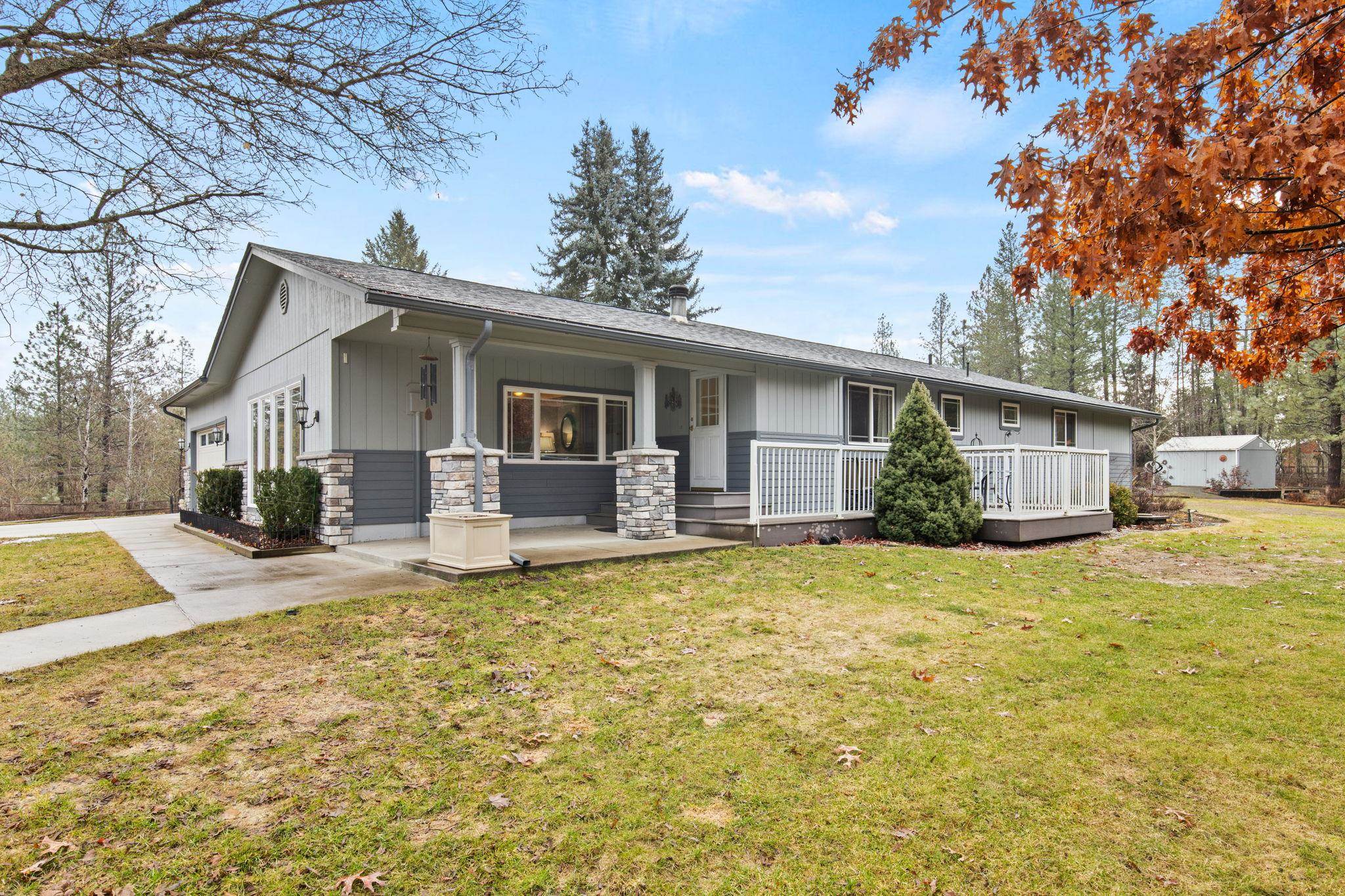 23605 North Crescent Road Chattaroy, WA 99003 - Photo 4 of 47