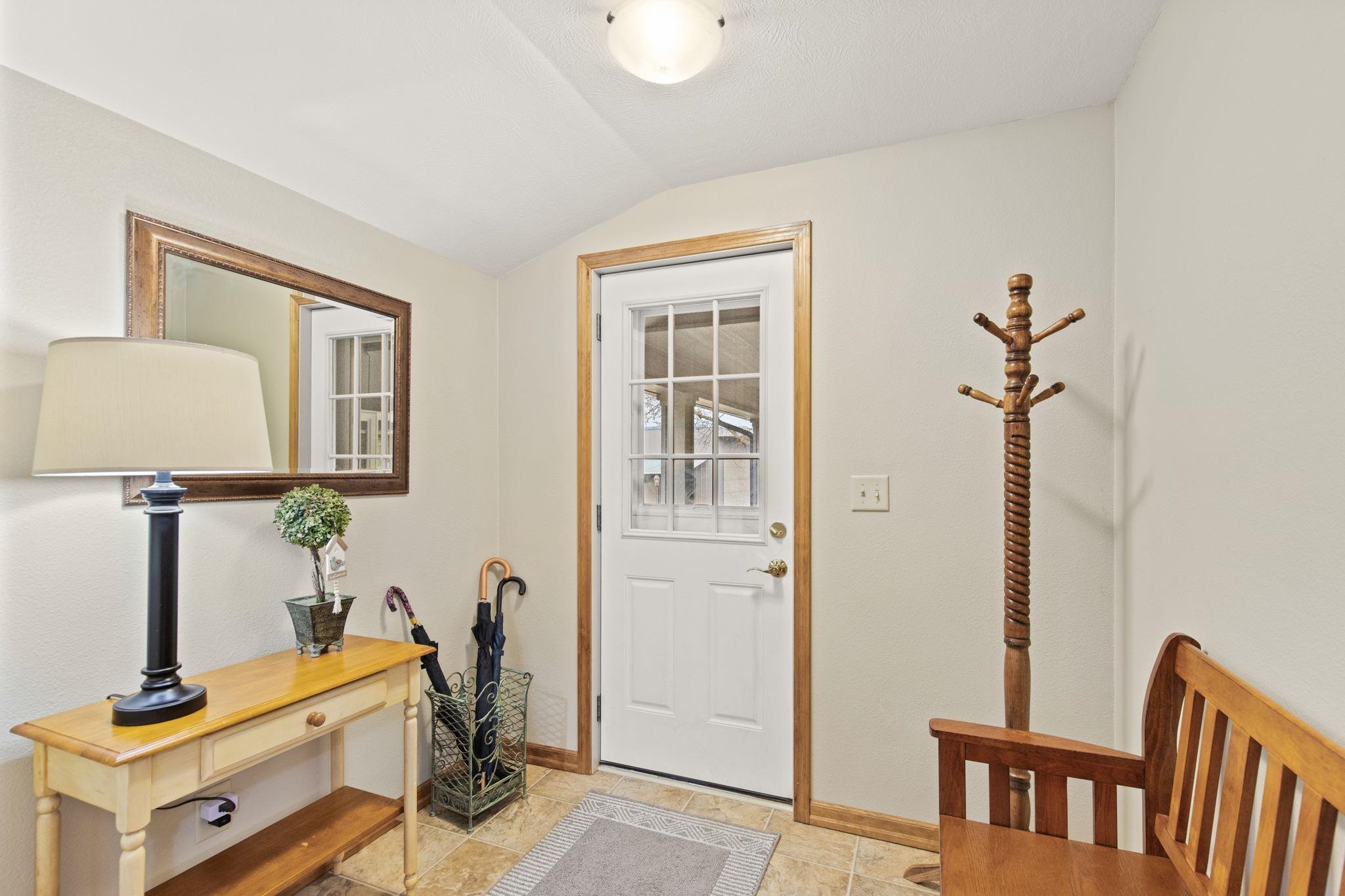 23605 North Crescent Road Chattaroy, WA 99003 - Photo 5 of 47