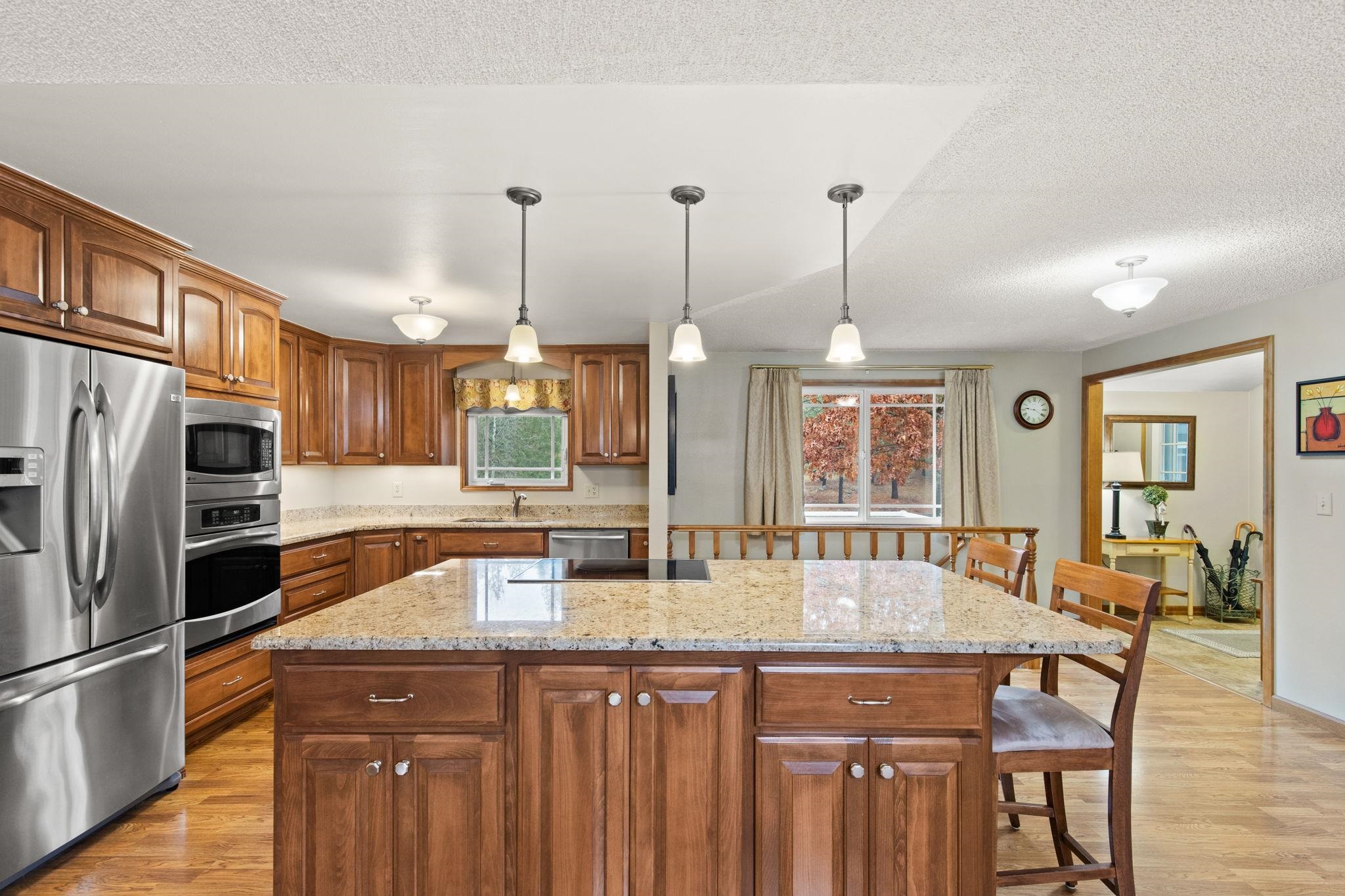 23605 North Crescent Road Chattaroy, WA 99003 - Photo 8 of 47