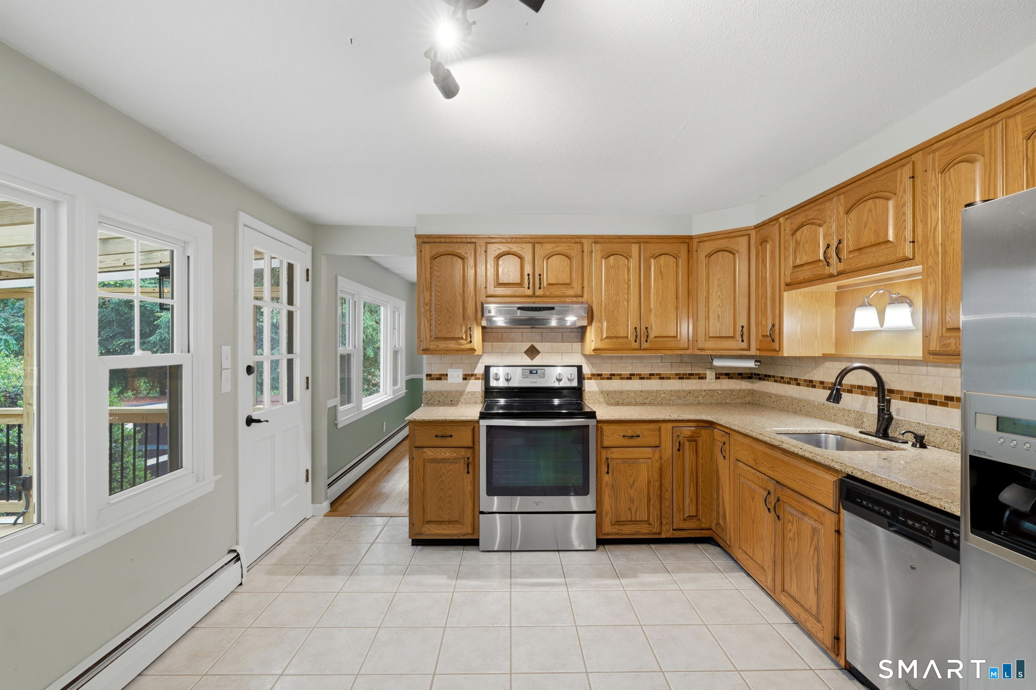 44 Old Colony Road North Stonington, CT 06359 - Photo 11 of 40