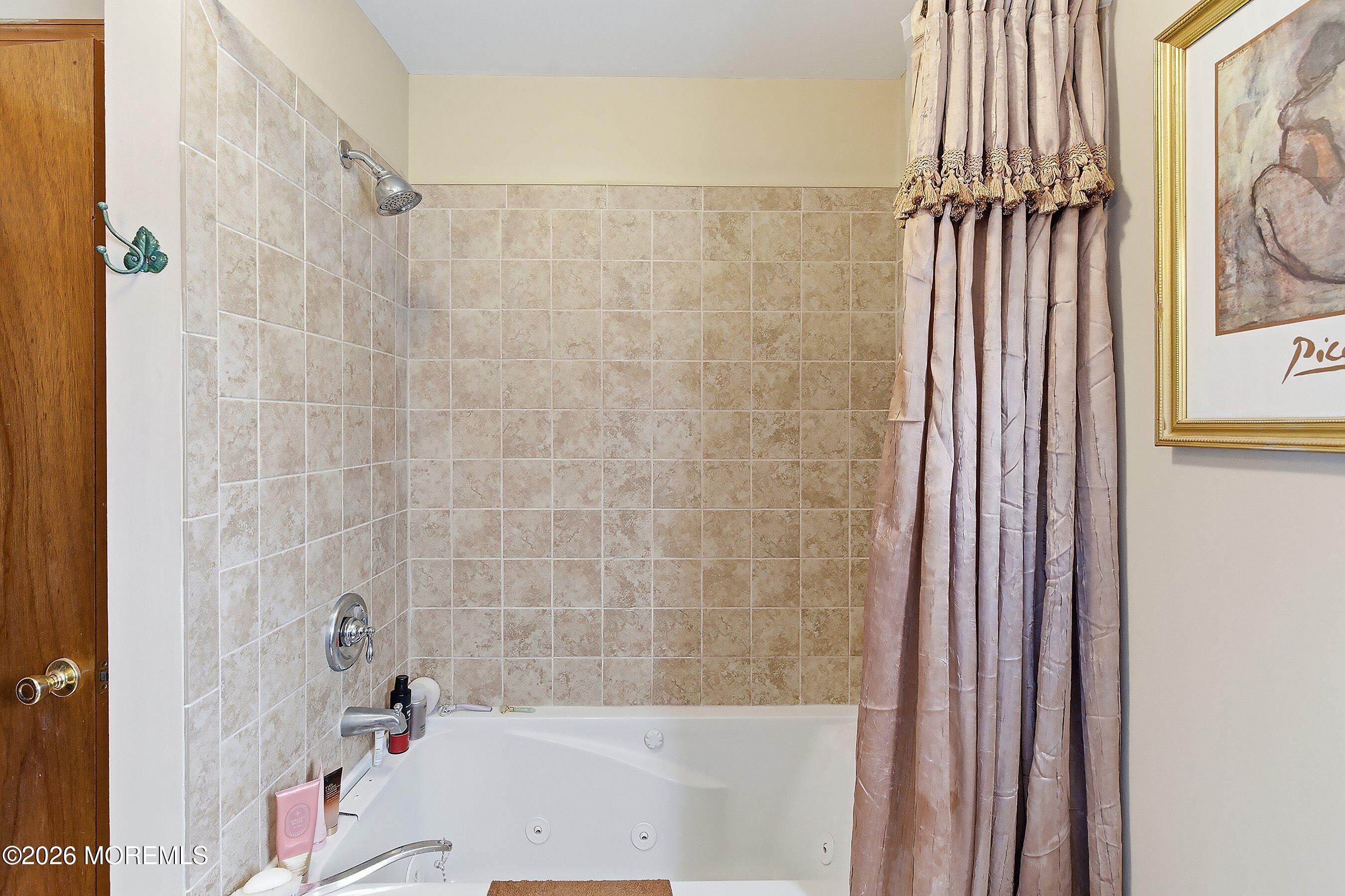 28 Jacob Drive Howell, NJ 07731 - Photo 32 of 52 41-Bath 3B