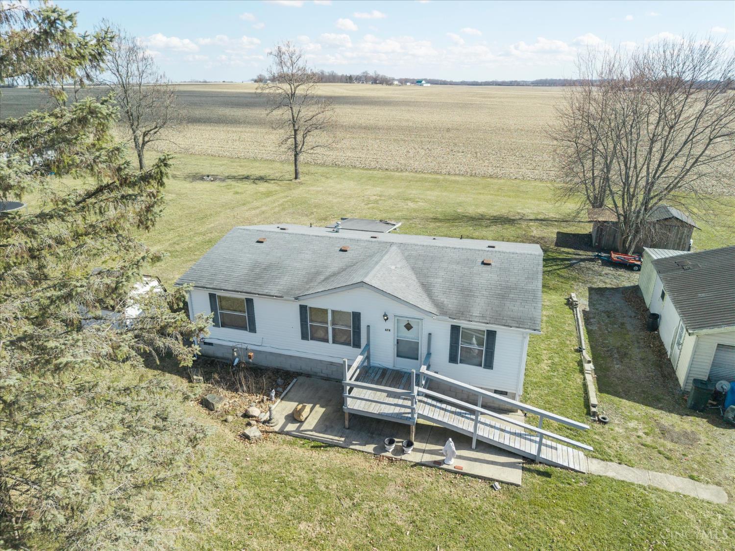 674 Bernard Road New Vienna, OH 45159 - Photo 4 of 38