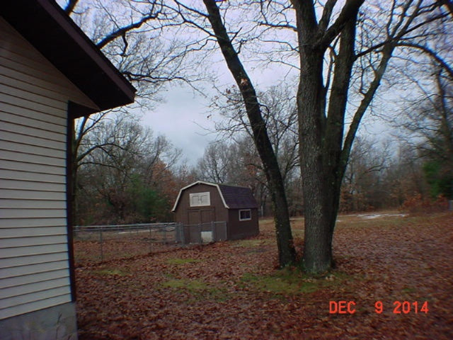 2118 Becker Road Muskegon, MI 49445 - Photo 33 of 40 Yard