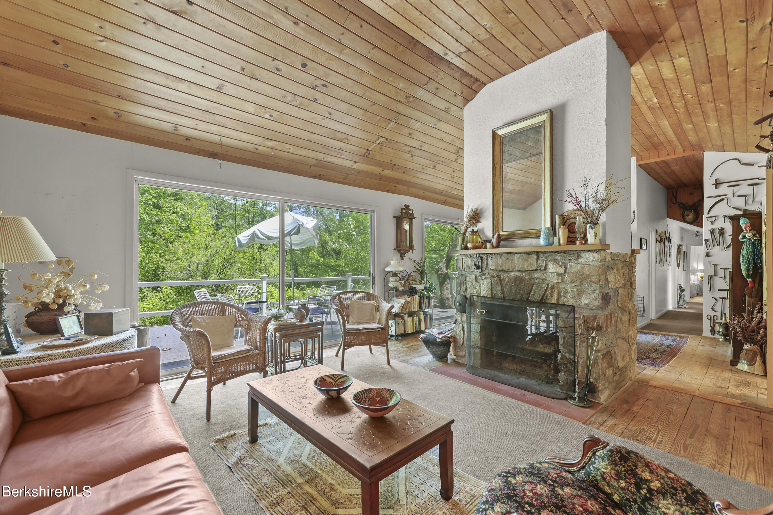 19 Sackman Way Monterey, MA 01230 - Photo 13 of 40 Spacious Living Room