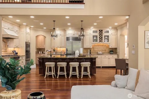 $3,988,000 | 20424 Northeast 64th Place, Redmond, WA 98053