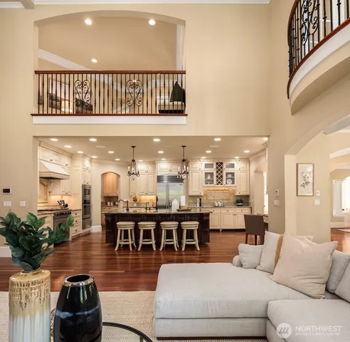 $3,988,000 | 20424 Northeast 64th Place, Redmond, WA 98053