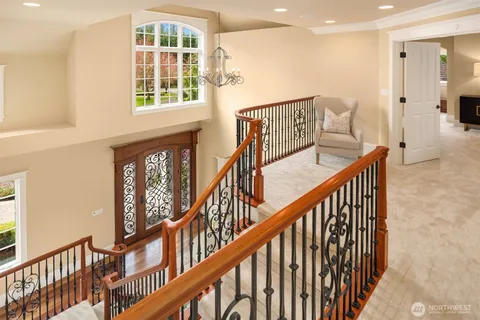 $3,988,000 | 20424 Northeast 64th Place, Redmond, WA 98053