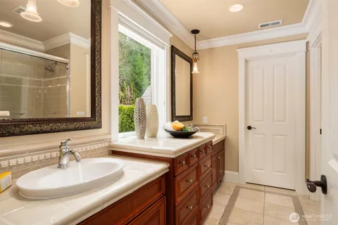 $3,988,000 | 20424 Northeast 64th Place, Redmond, WA 98053