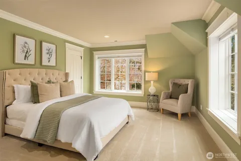 $3,988,000 | 20424 Northeast 64th Place, Redmond, WA 98053