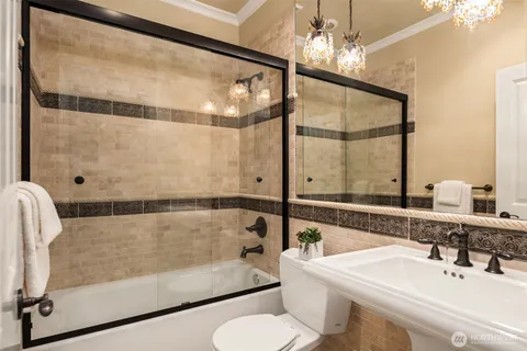 $3,988,000 | 20424 Northeast 64th Place, Redmond, WA 98053