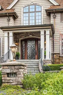 $3,988,000 | 20424 Northeast 64th Place, Redmond, WA 98053