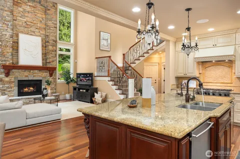 $3,988,000 | 20424 Northeast 64th Place, Redmond, WA 98053