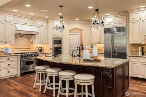 $3,988,000 | 20424 Northeast 64th Place, Redmond, WA 98053