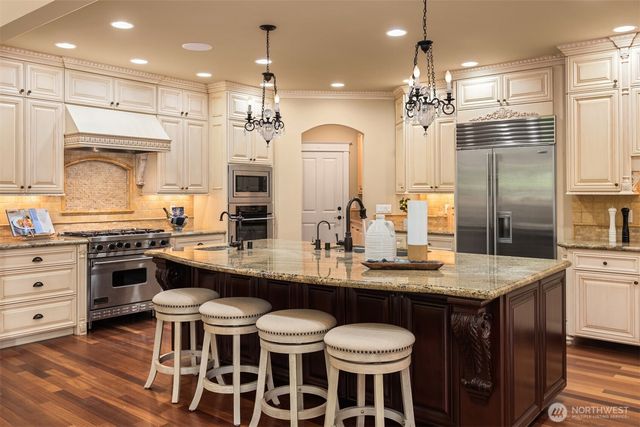 $3,988,000 | 20424 Northeast 64th Place, Redmond, WA 98053