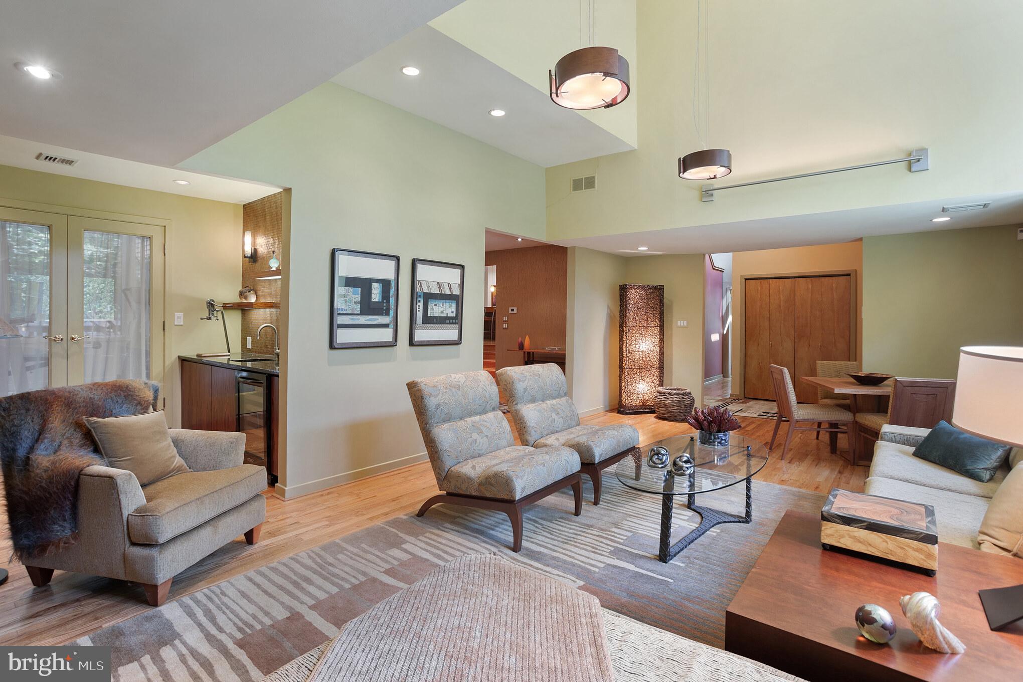1680 Paper Mill Road Jenkintown, PA 19046 - Photo 11 of 41 Livingroom