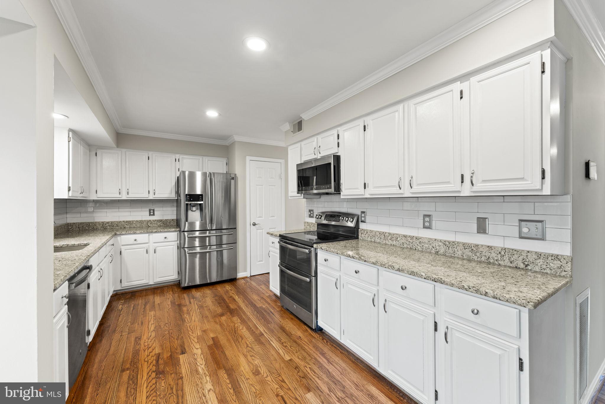 8823 Shadowlake Way Springfield, VA 22153 - Photo 17 of 52 Remodeled kitchen