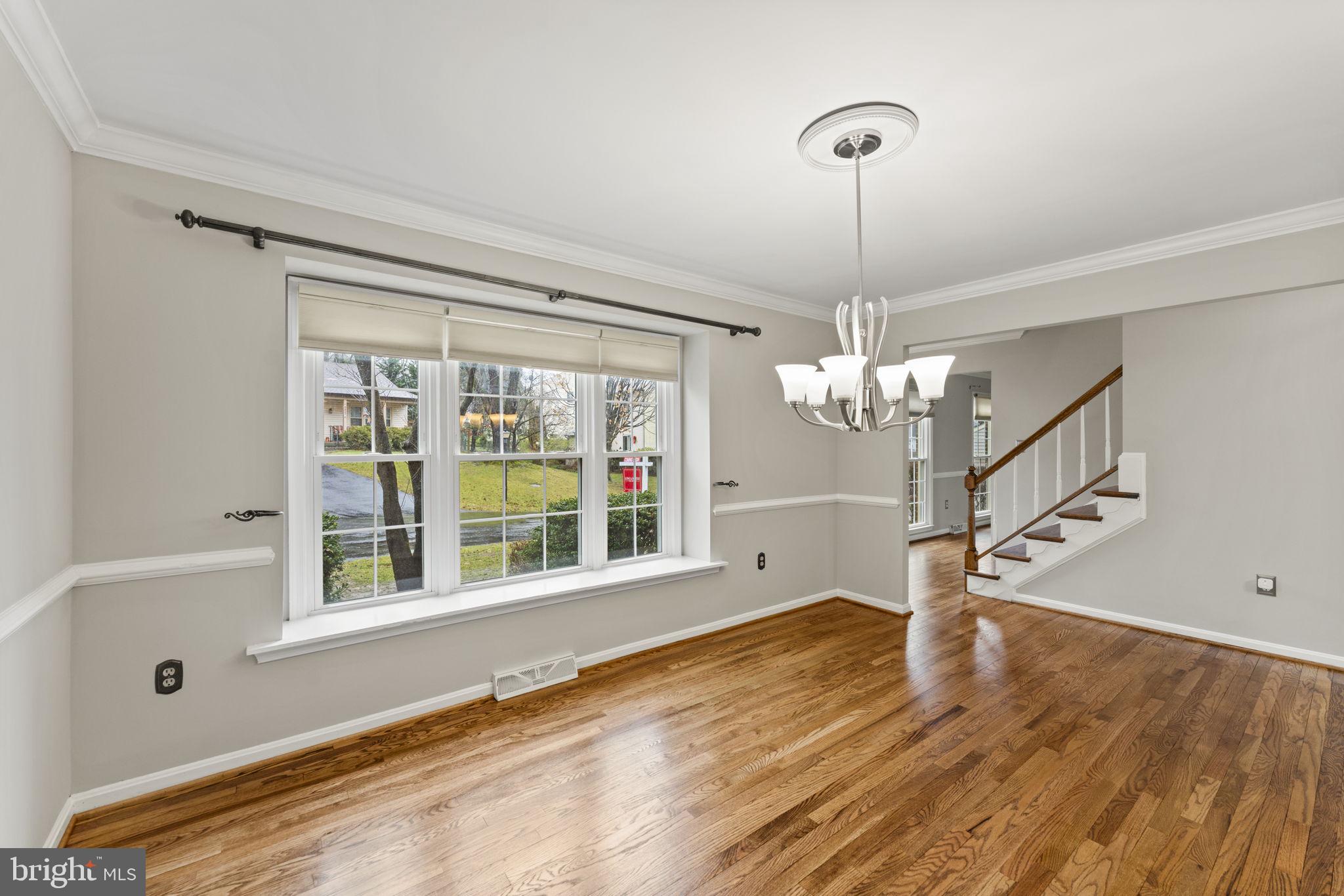 8823 Shadowlake Way Springfield, VA 22153 - Photo 8 of 52 DR drenched in natural light