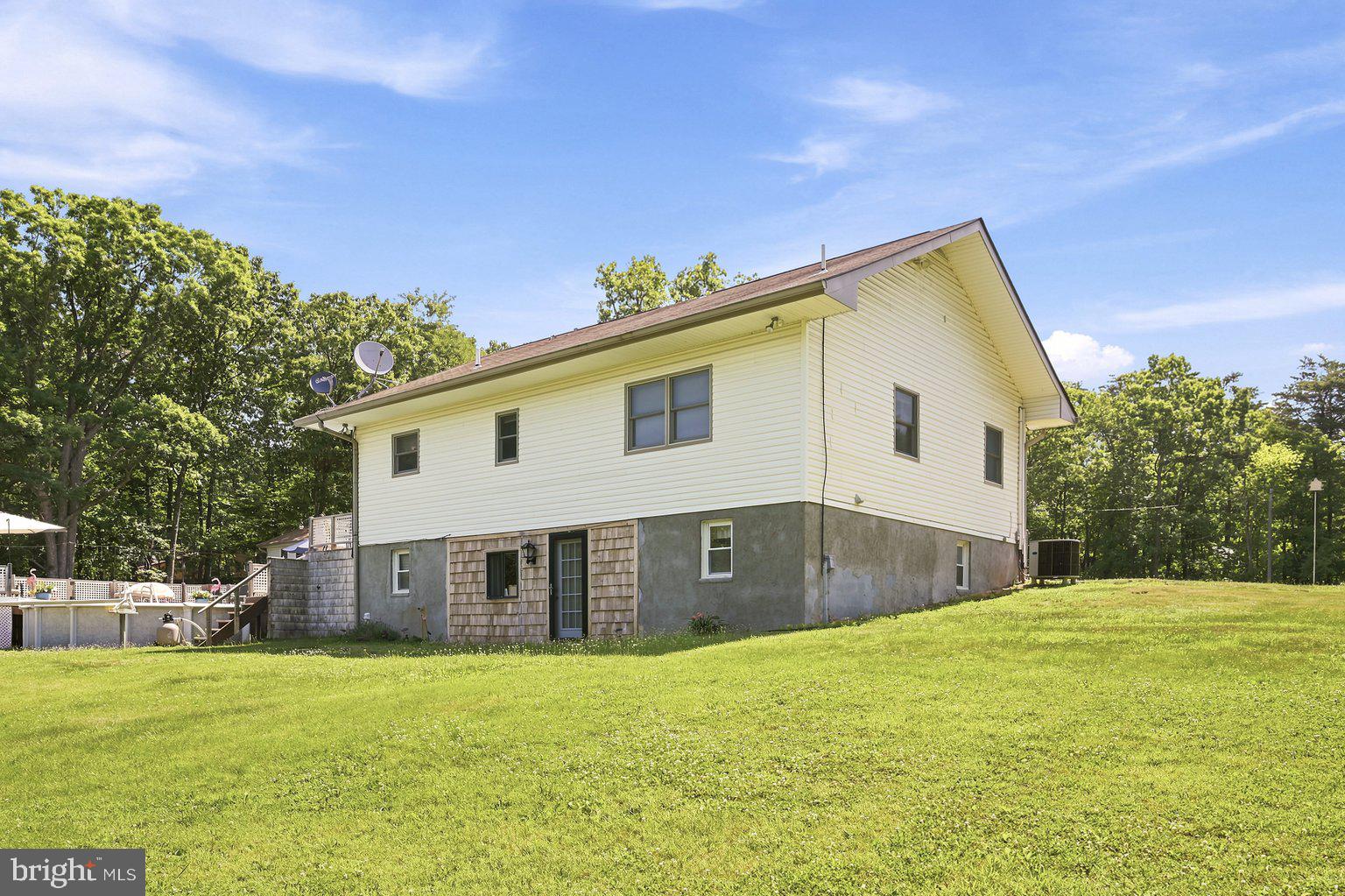 1901 South Timber Ridge Road Cross Junction, VA 22625 - Photo 23 of 26 Gallery Image 23