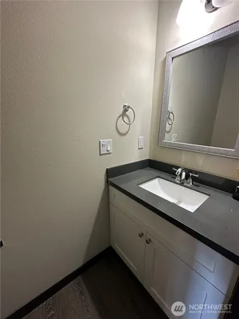 $2,350 | 3323 Hoyt Avenue, Unit D, Everett, WA 98201