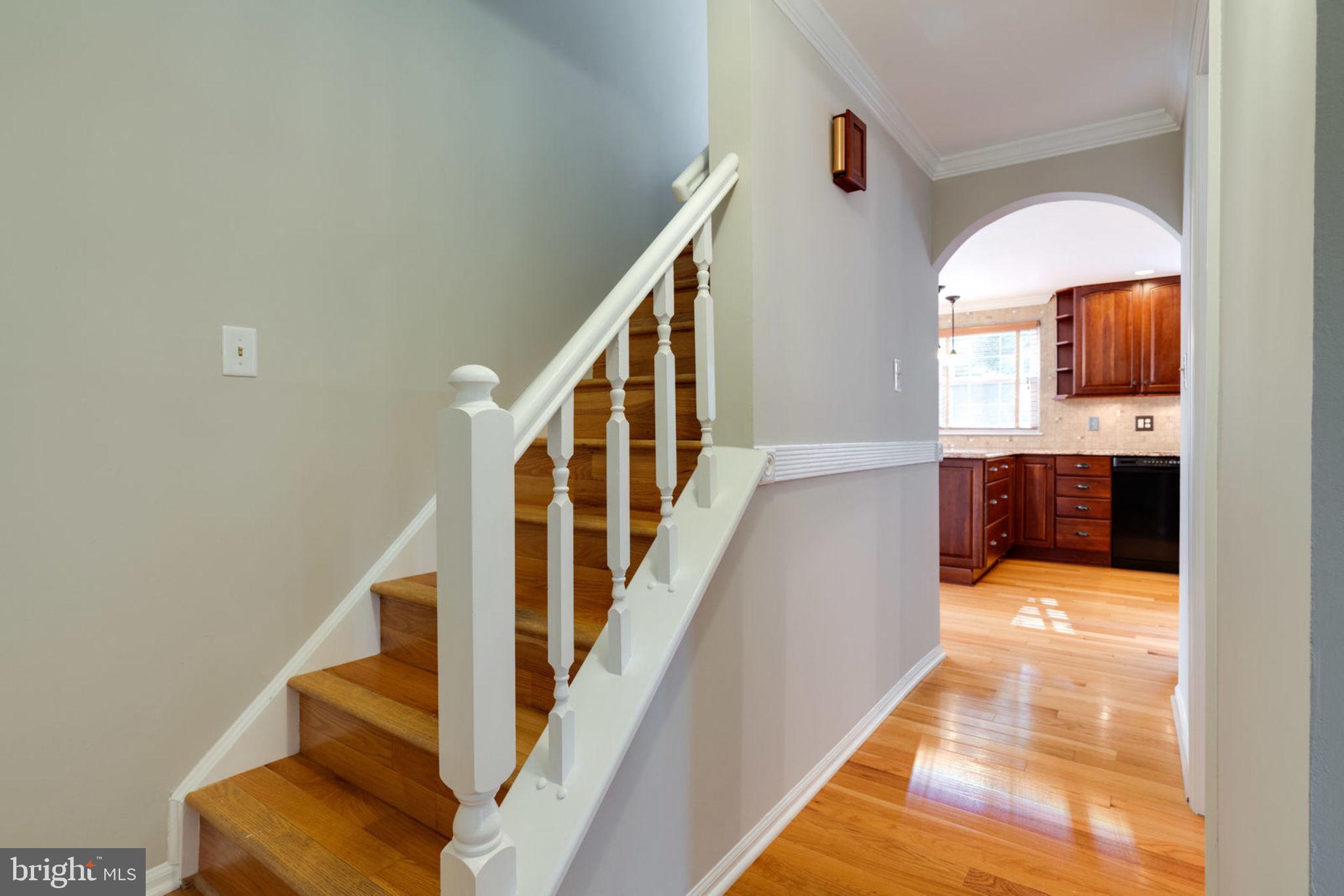 7820 Roundabout Way Springfield, VA 22153 - Photo 15 of 67 Foyer