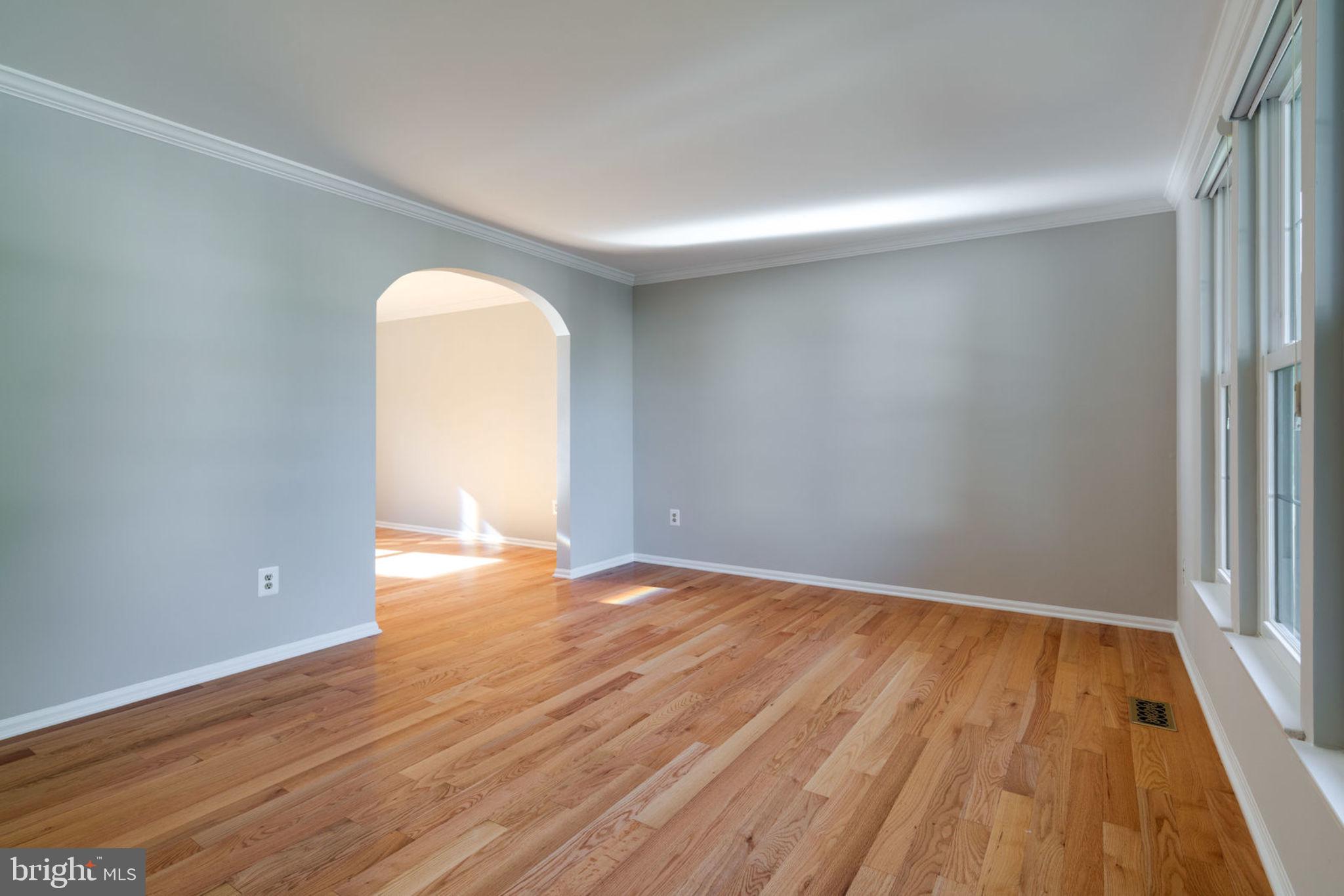 7820 Roundabout Way Springfield, VA 22153 - Photo 16 of 67 Living Room