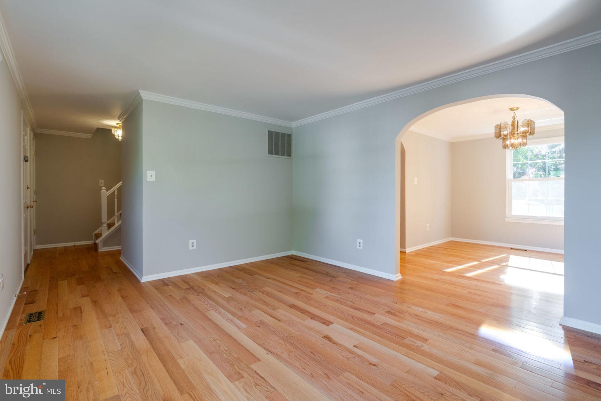 7820 Roundabout Way Springfield, VA 22153 - Photo 18 of 67 Living Room