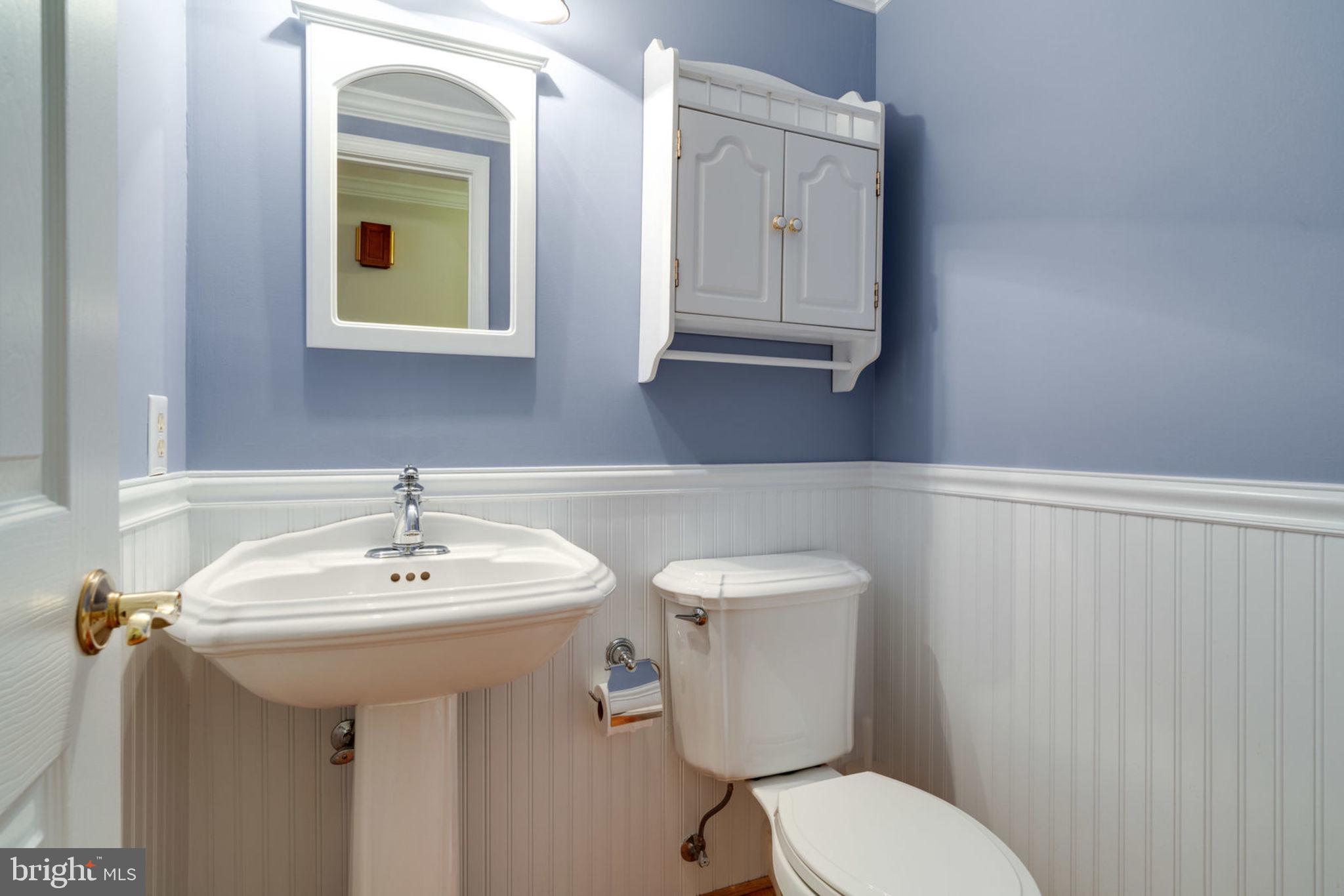 7820 Roundabout Way Springfield, VA 22153 - Photo 33 of 67 Bath