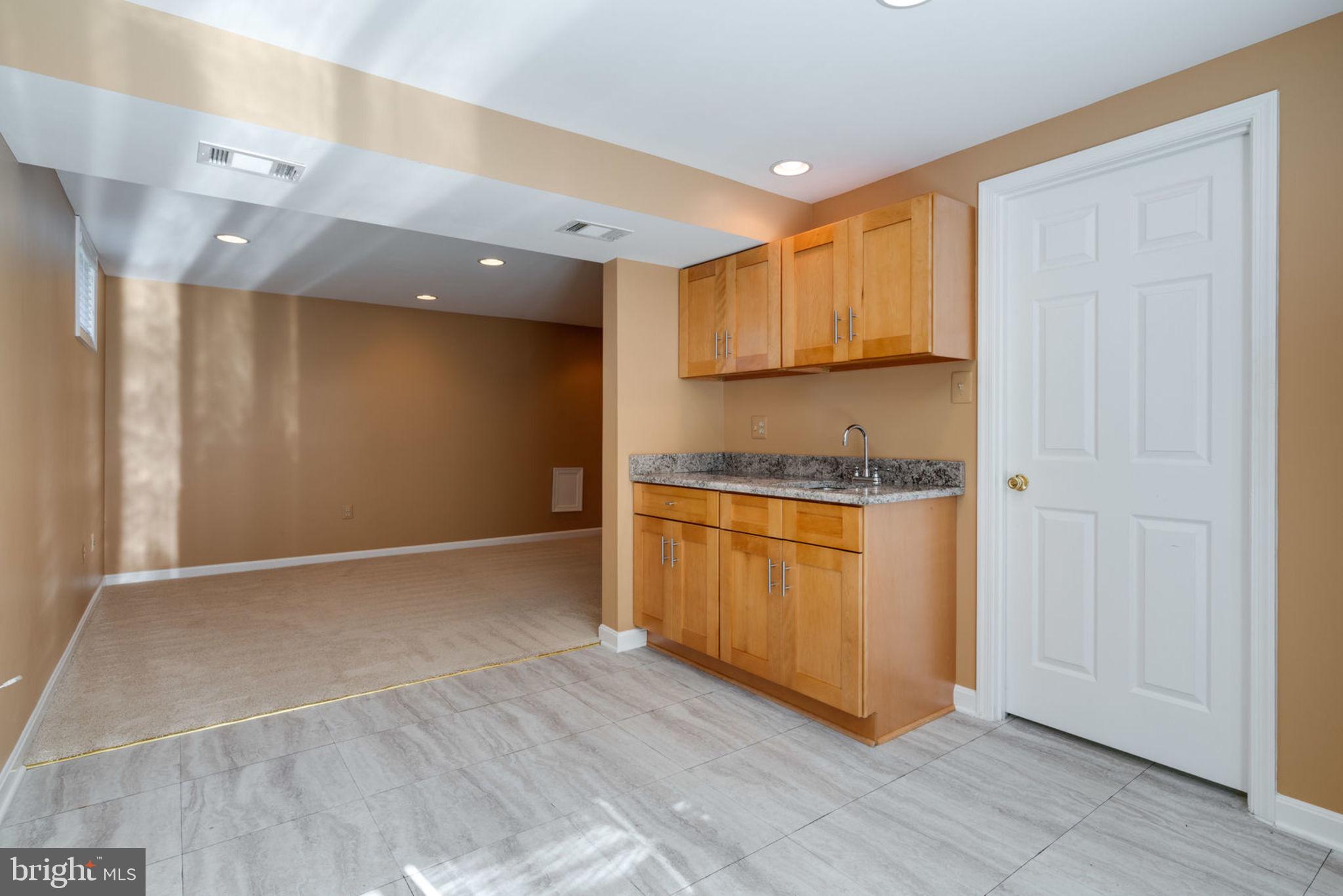 7820 Roundabout Way Springfield, VA 22153 - Photo 52 of 67 Wet Bar