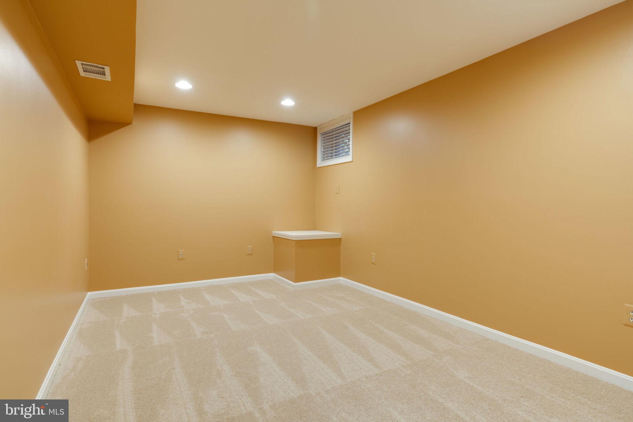 7820 Roundabout Way Springfield, VA 22153 - Photo 56 of 67 Den