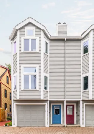 $1,748,000 | 6 Rollins Court, Unit 6, Cambridge, MA 02139