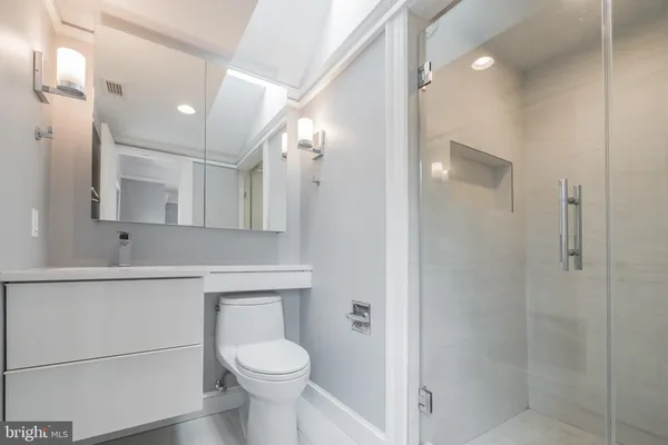 $6,350 | 1351 Wisconsin Avenue Northwest, Unit 3C, Washington, DC 20007