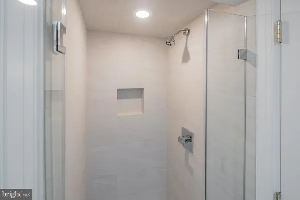 $6,350 | 1351 Wisconsin Avenue Northwest, Unit 3C, Washington, DC 20007