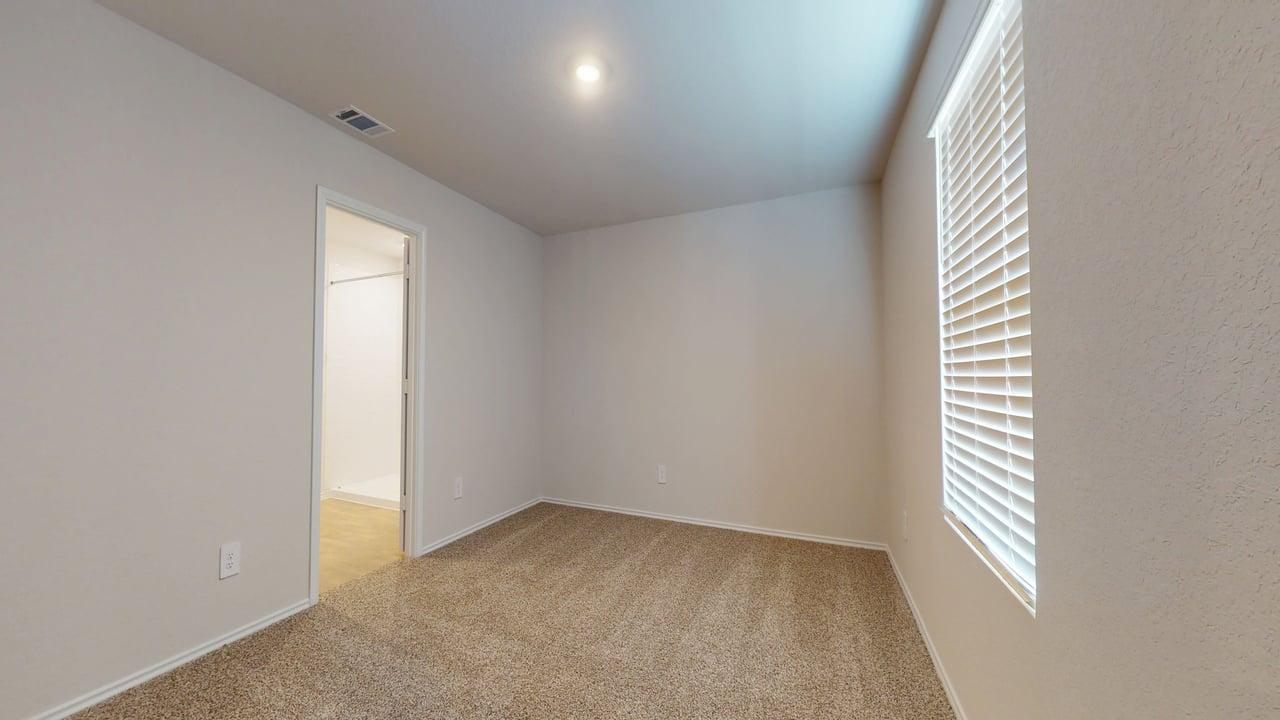 914 Indian Way Seguin, TX 78155 - Photo 15 of 18 an empty room with windows