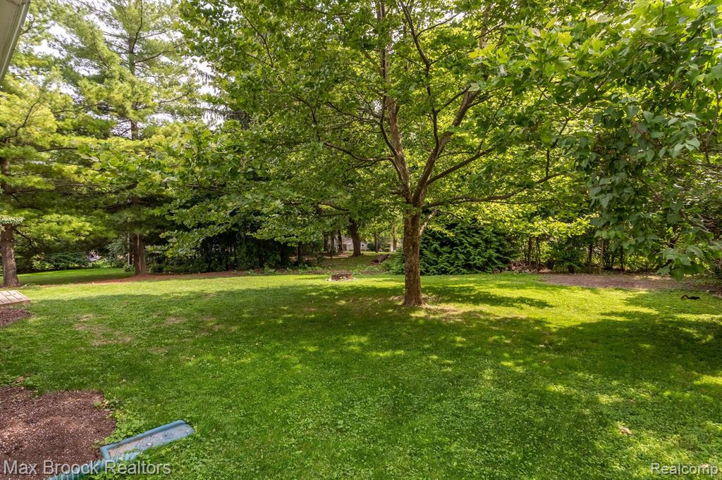 2300 Devonshire Road Bloomfield Hills, MI 48302 - Photo 15 of 15