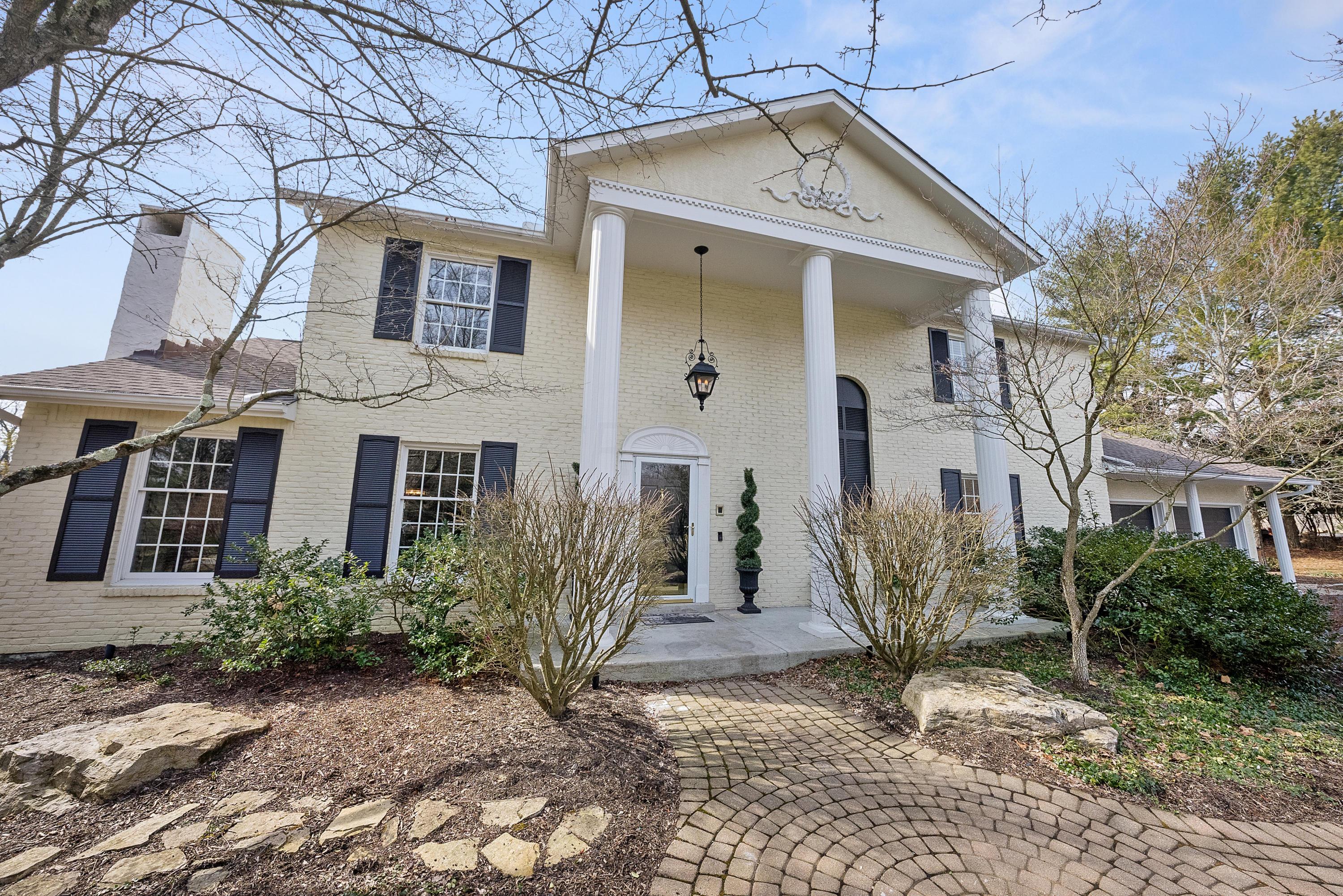 1405 Carriage Road Powell, OH 43065 - Photo 1 of 58 Gallery Image 1