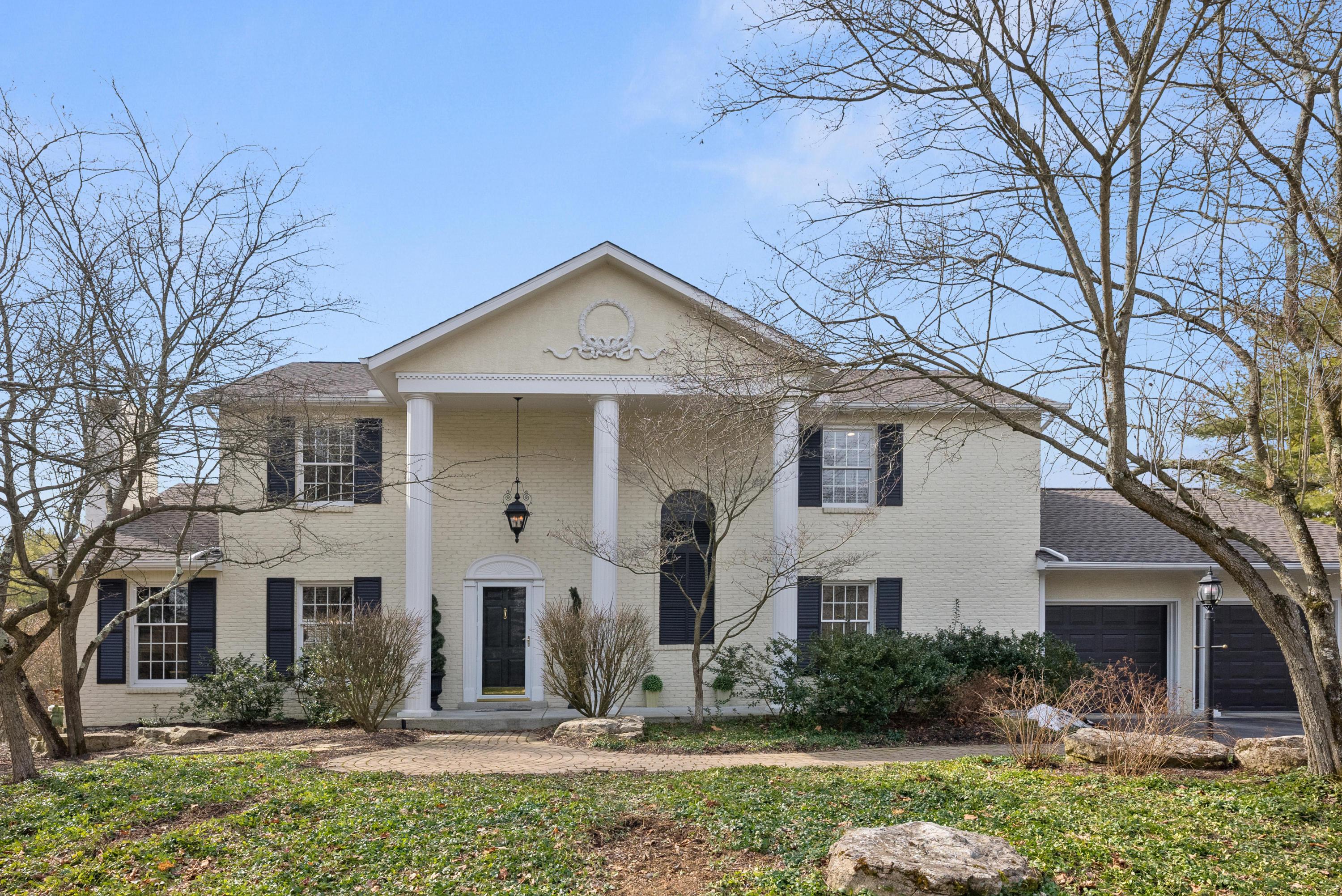 1405 Carriage Road Powell, OH 43065 - Photo 2 of 58 Gallery Image 2