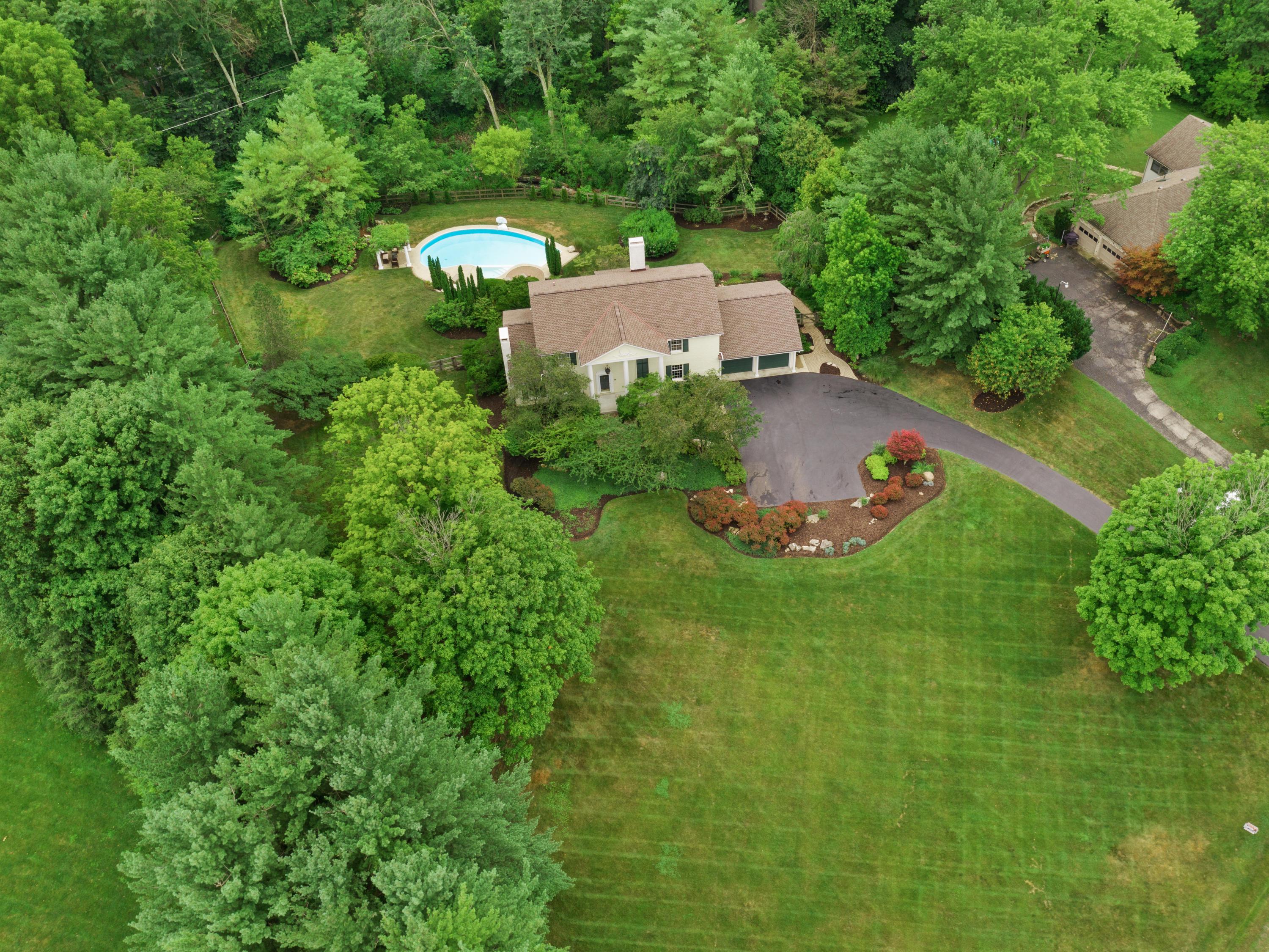1405 Carriage Road Powell, OH 43065 - Photo 57 of 58 Gallery Image 57