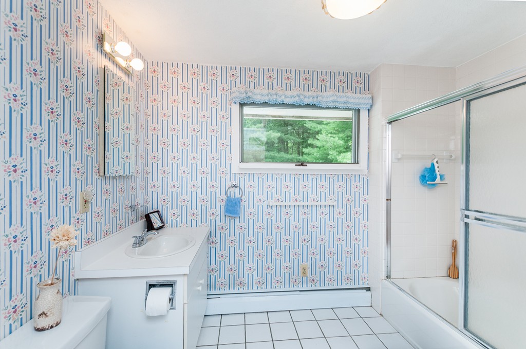 36 Walsh Road Newton, MA 02459 - Photo 8 of 13
