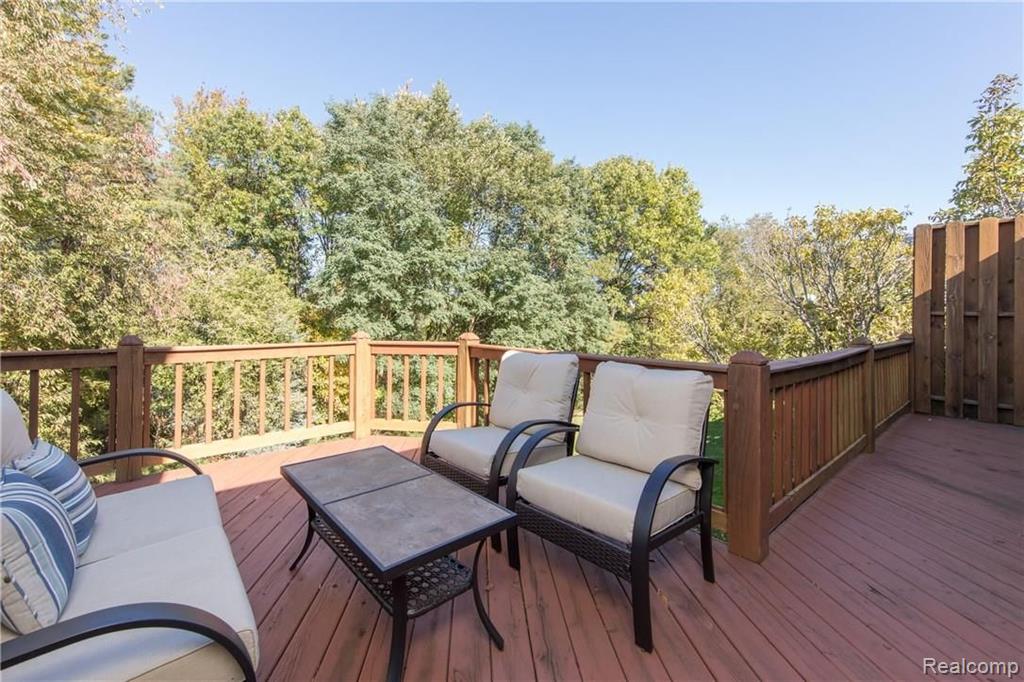6674 Ridgeview Drive Clarkston, MI 48346 - Photo 30 of 35