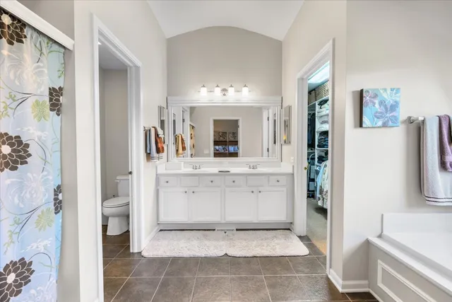 $539,900 | 4020 Bunker Hill Drive, Algonquin, IL 60102