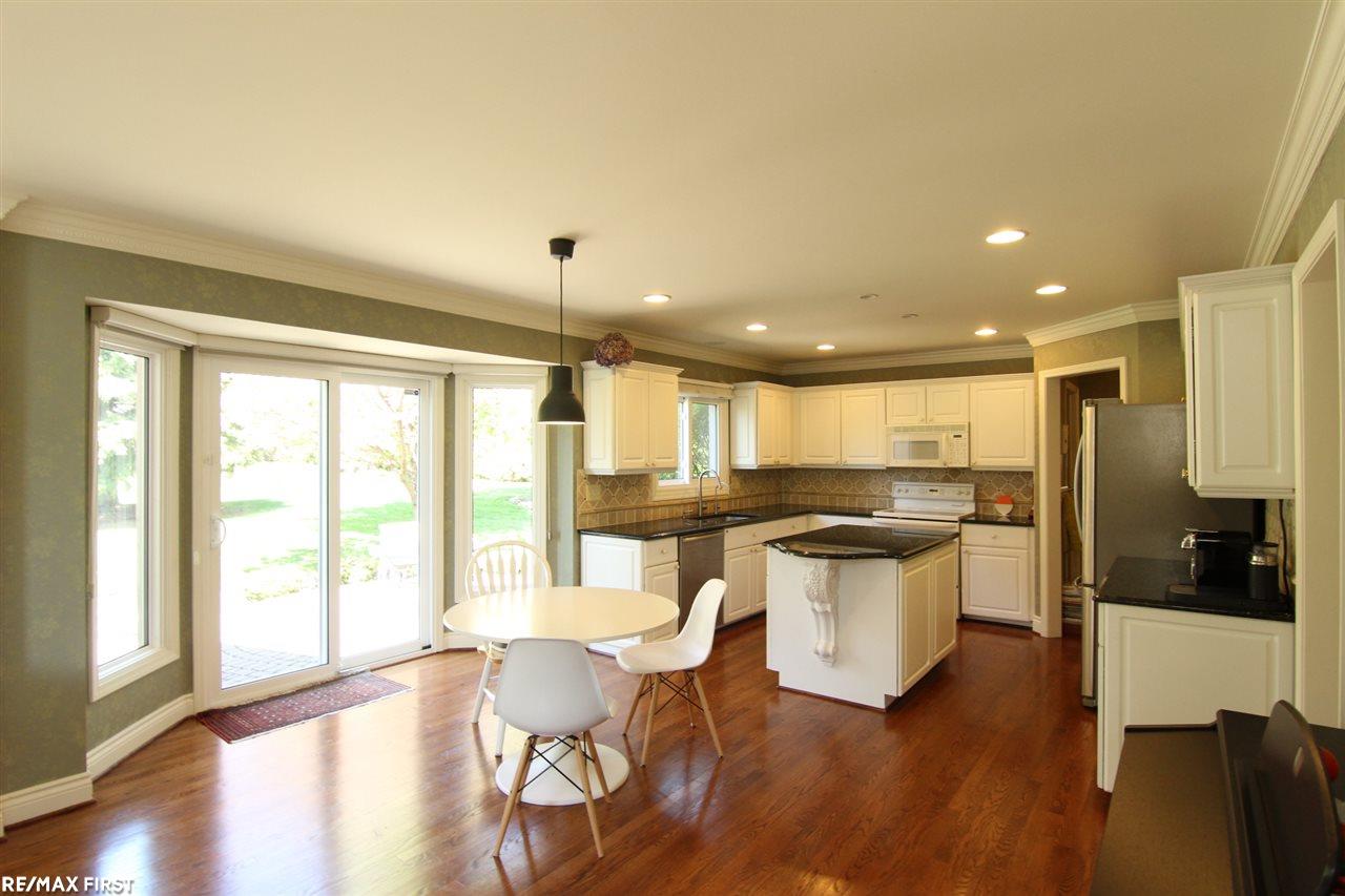 898 Rambling Drive Rochester Hills, MI 48307 - Photo 20 of 45