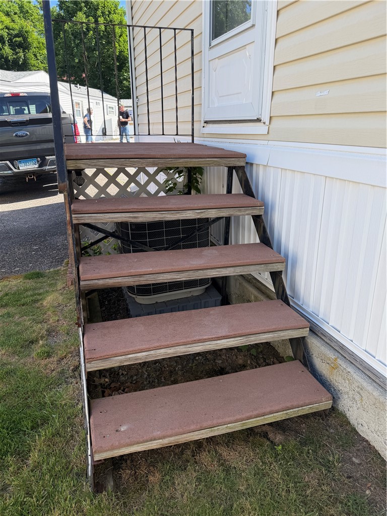 27 Woodward Road, Unit 57 Lincoln, RI 02865 - Photo 36 of 46