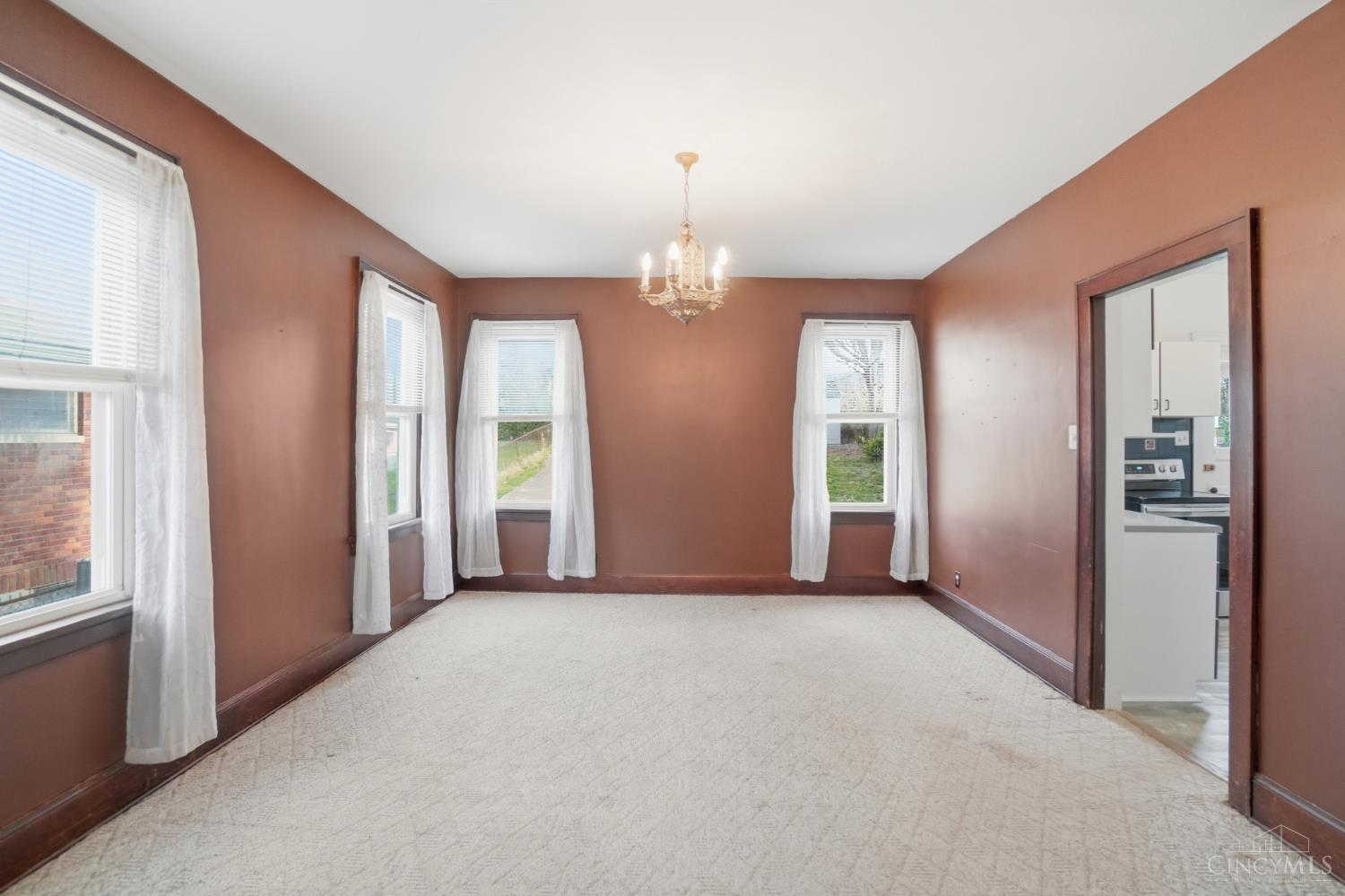 4808 Guerley Road Cincinnati, OH 45238 - Photo 9 of 41