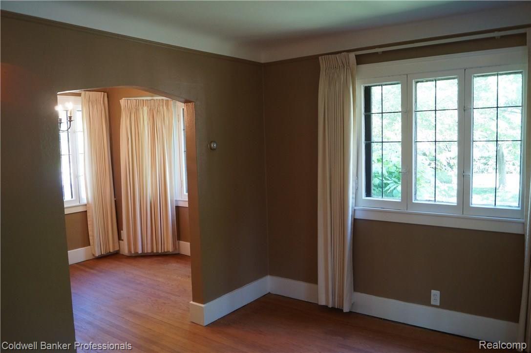 1388 Yorkshire Road Grosse Pointe, MI 48230 - Photo 15 of 43 DSC04702.JPG