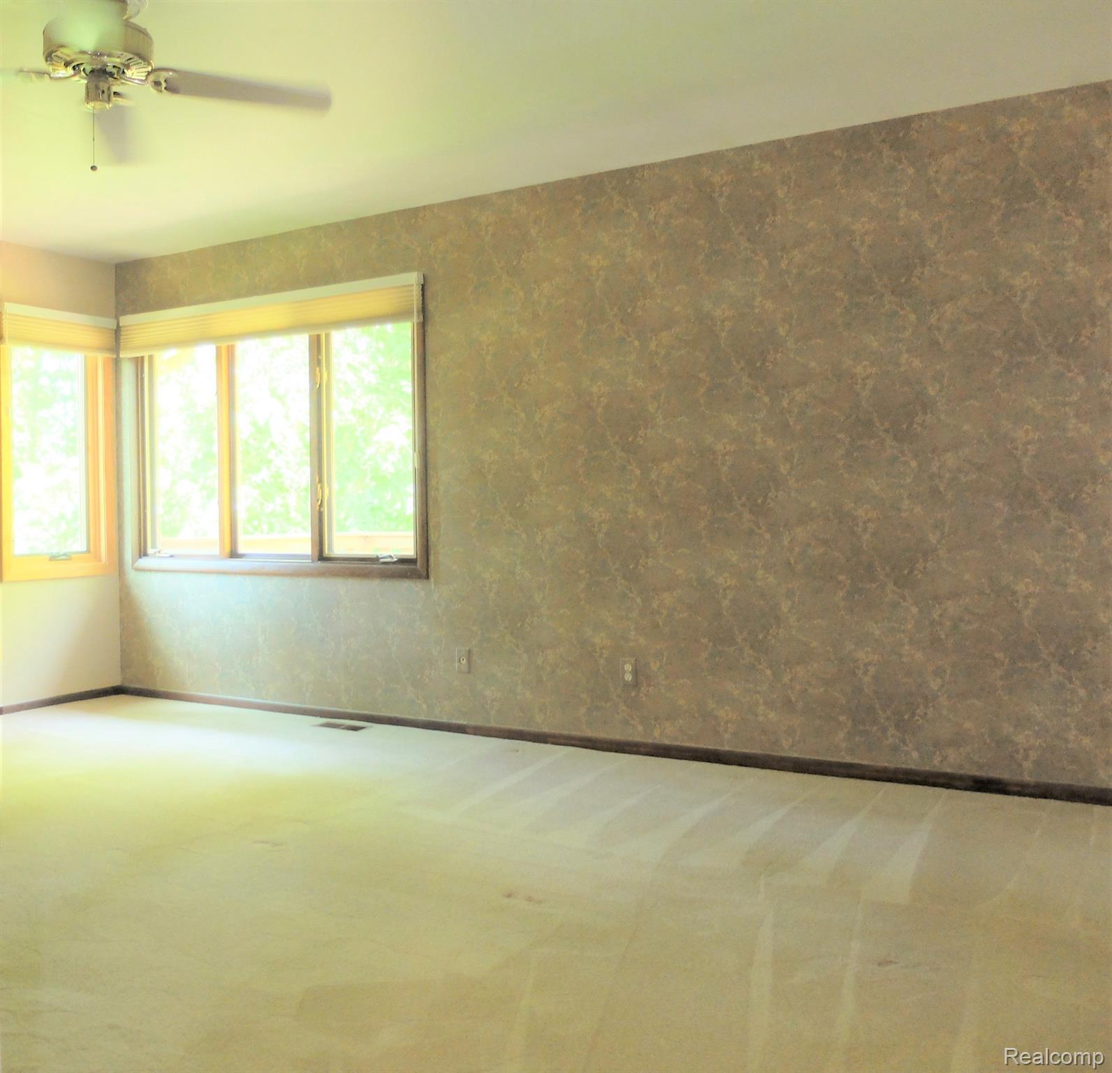 8283 Deerwood Road Clarkston, MI 48348 - Photo 20 of 41 Gallery Image 20