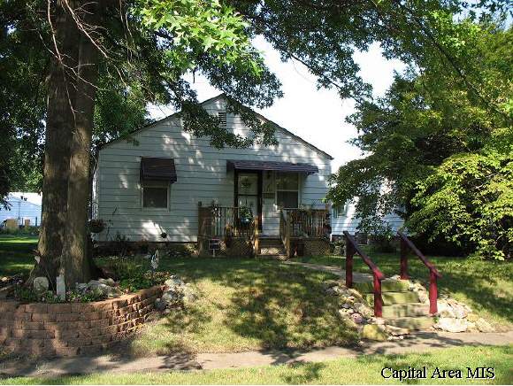 2305 South 8th Street Springfield, IL 62703 - Photo 1 of 8